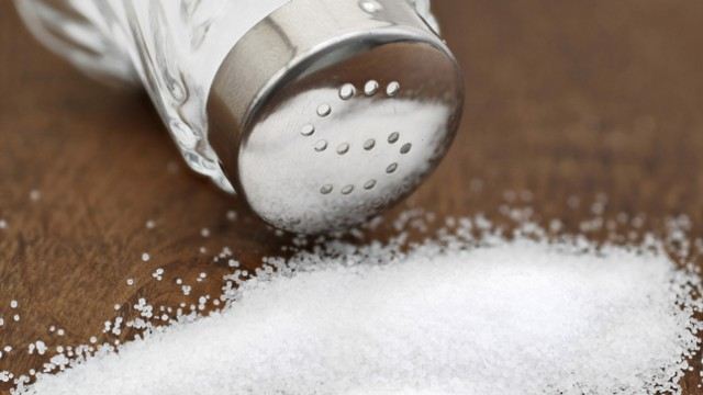 Study: Americans eating  400 mg less salt each day in packaged foods