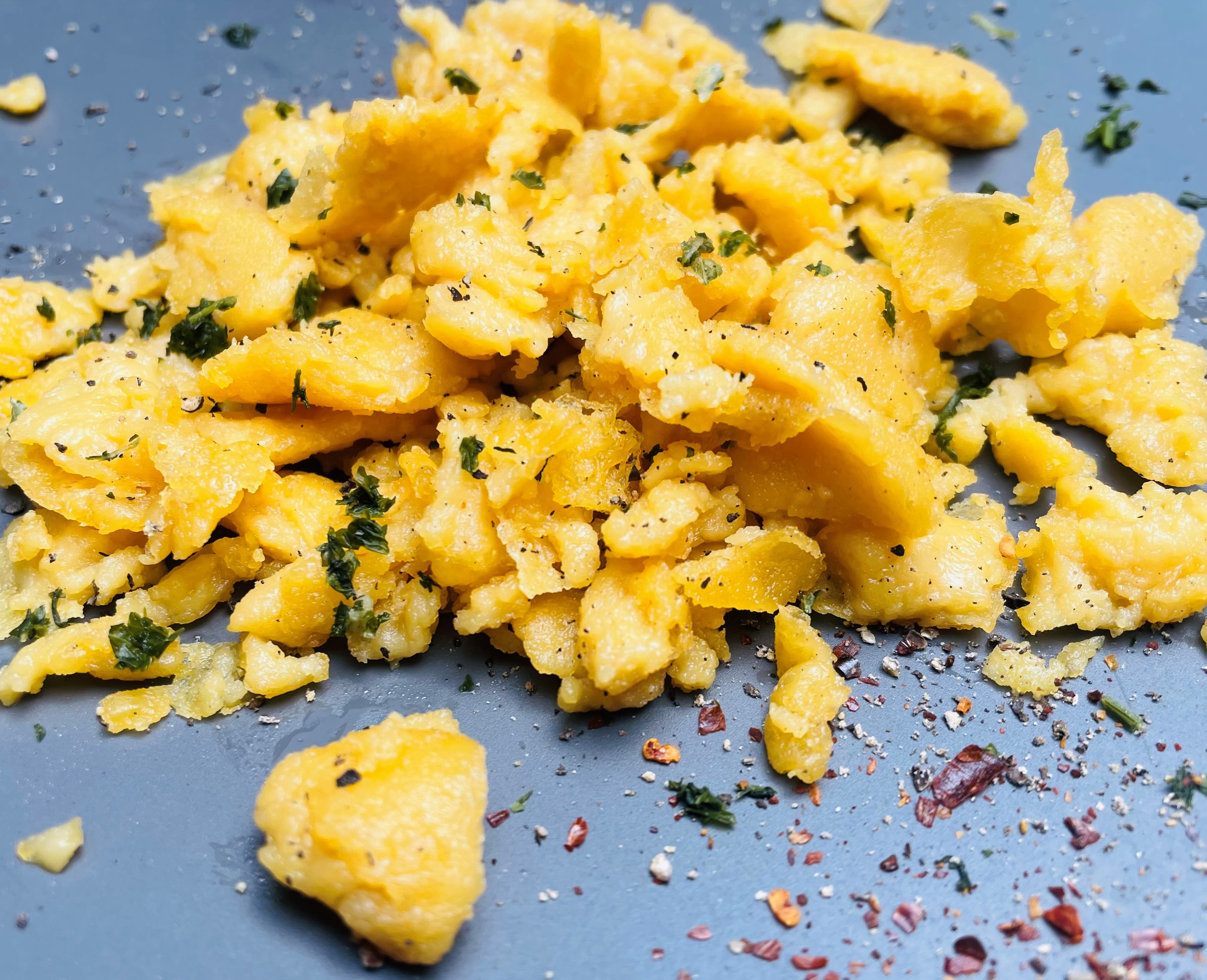 Vegan omlett and scrambled egg with VIRIDI chickpea proteins and starches