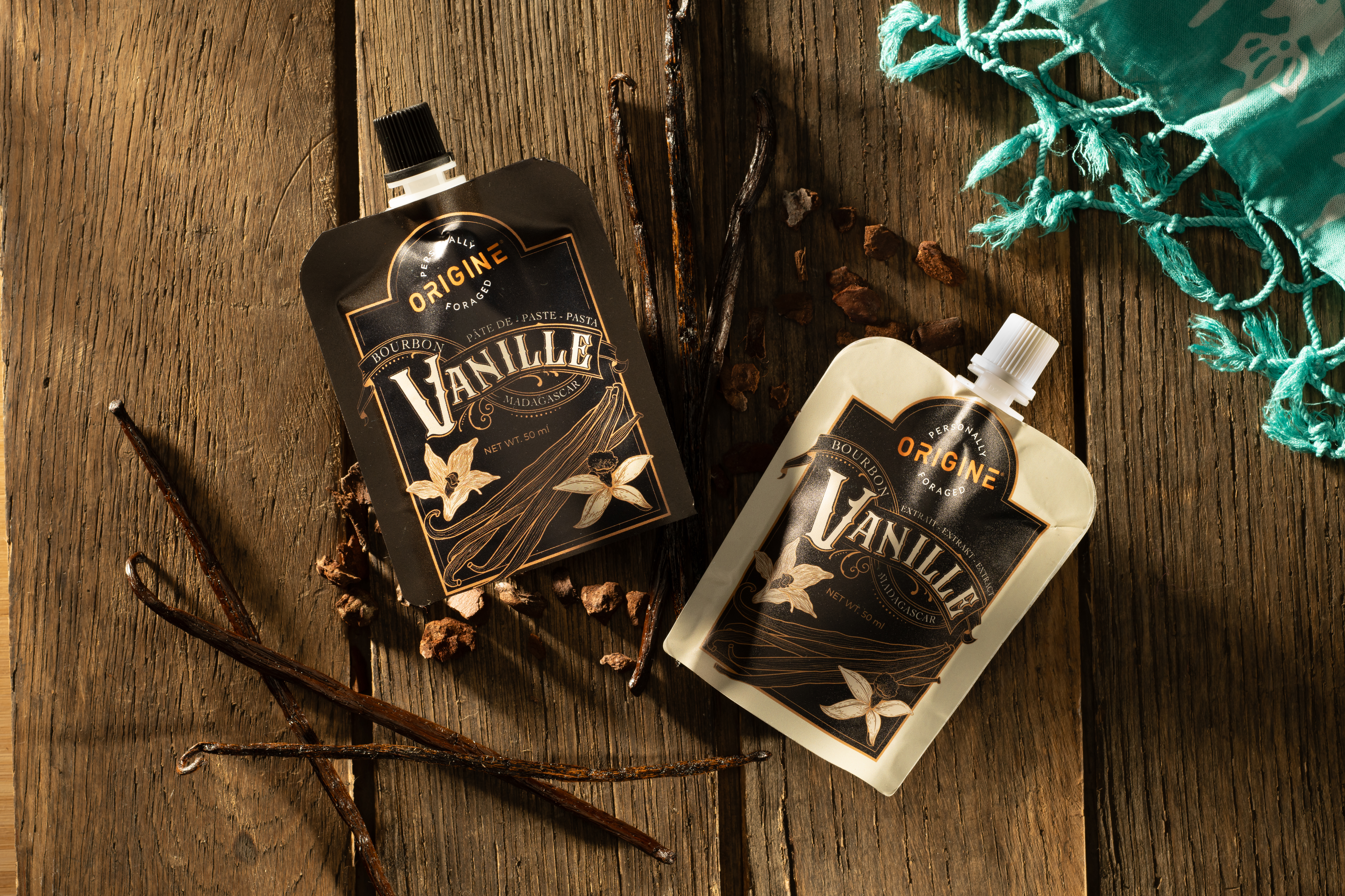 Vanilla paste and extract in doypacks