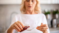 Liposomal women’s health supplement takes on tablets