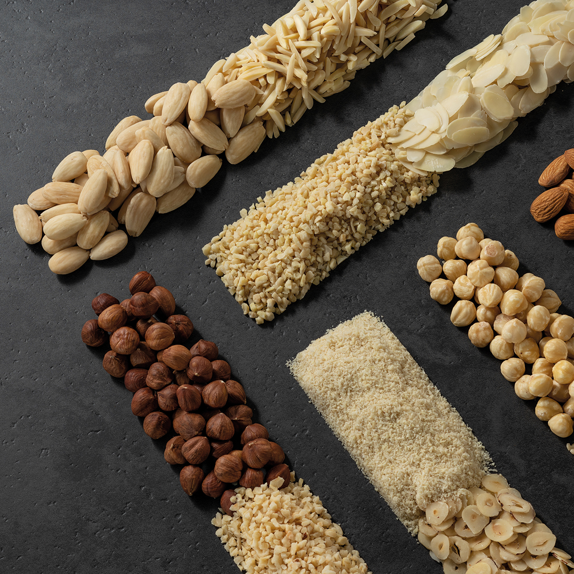 Mandelpräparate und Haselnusspräparate / Almond and Hazelnut Products