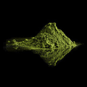 Green Spirulina algae - nutrient rich algae for food, feed and supplements