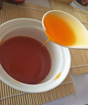 hot red pepper mixed seasoning oil