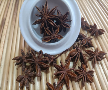 star anise spices
