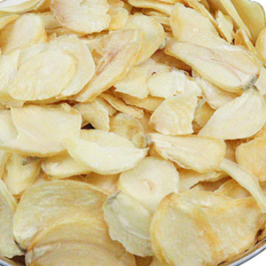 dehydrated garlic flakes