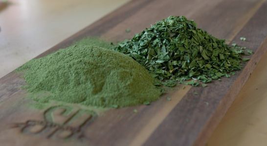 Dried Spinach Flakes and Powder