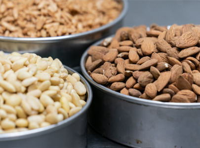 Shelled almonds