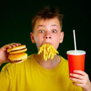 child-fast-food-9427283
